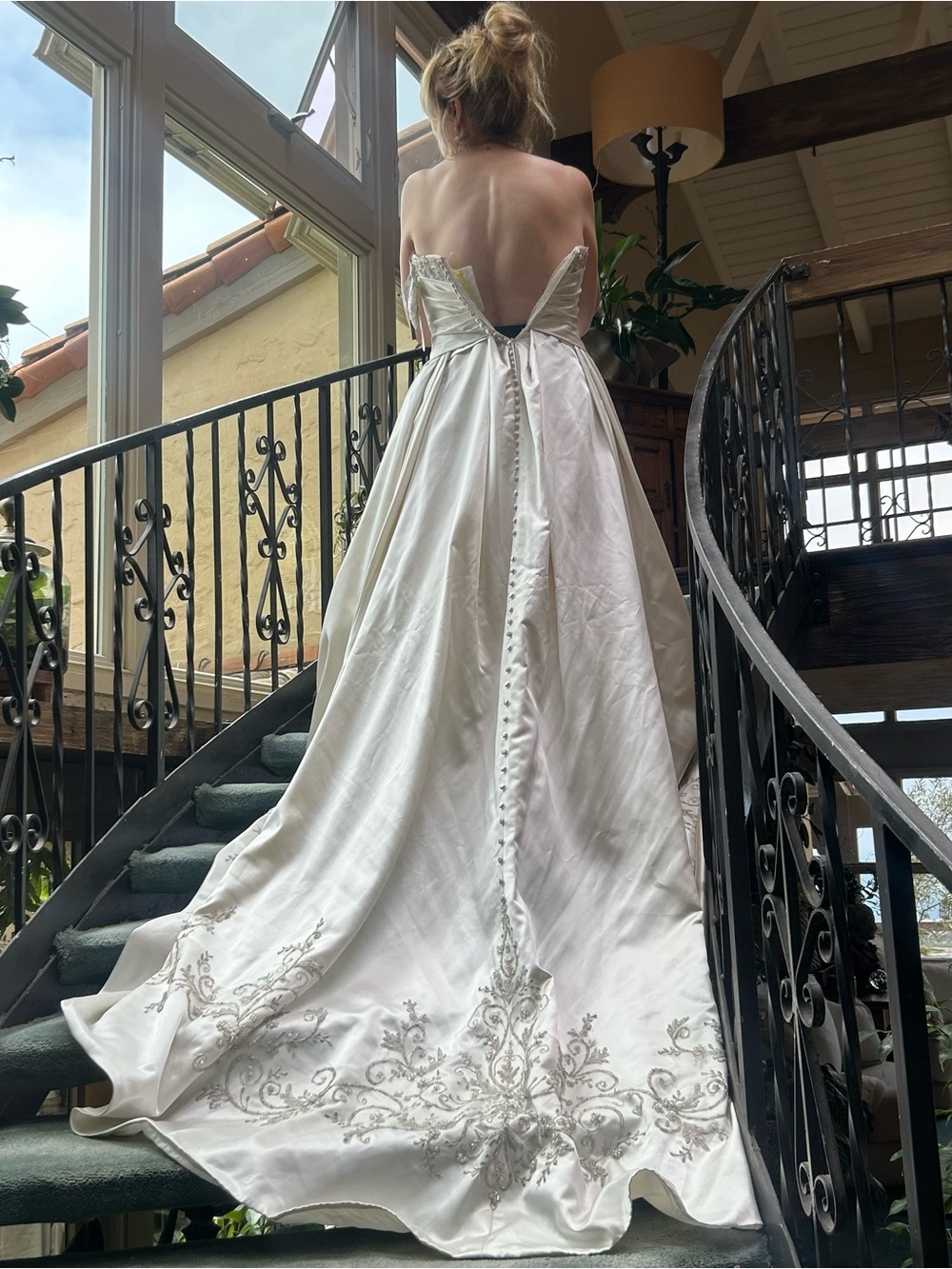 NWT Alfred Angelo Sapphire Ivory Sleeveless Beaded Ruffle Wedding Dress